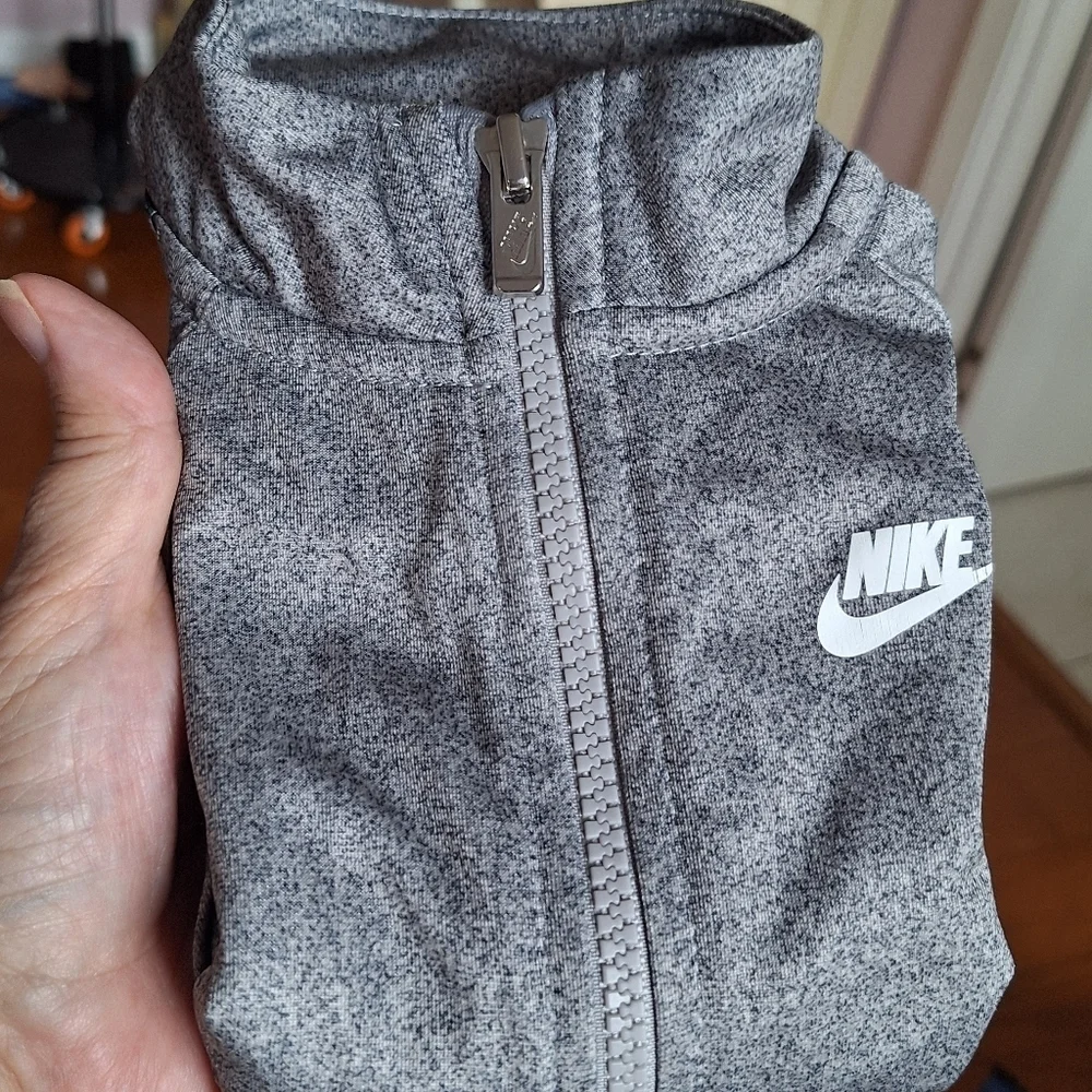 Nike Boys Girls Toddler 2T Zip UP Jacket